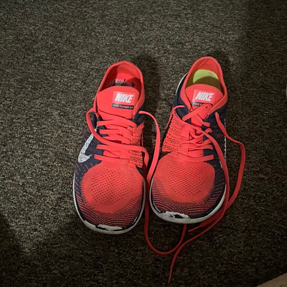 Womens 10.5 Nike runners